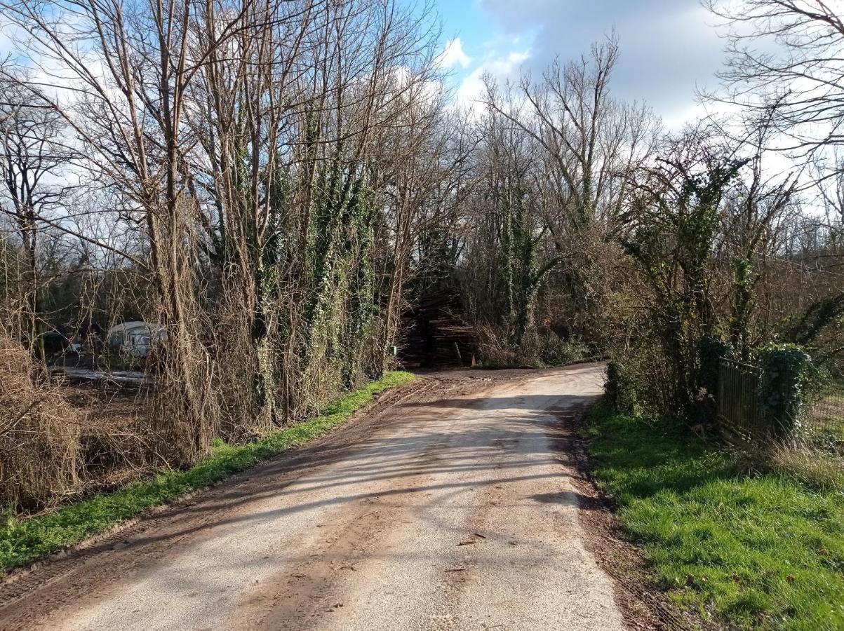 Gite Zen Dans Les Bois Blesignac Exterior foto