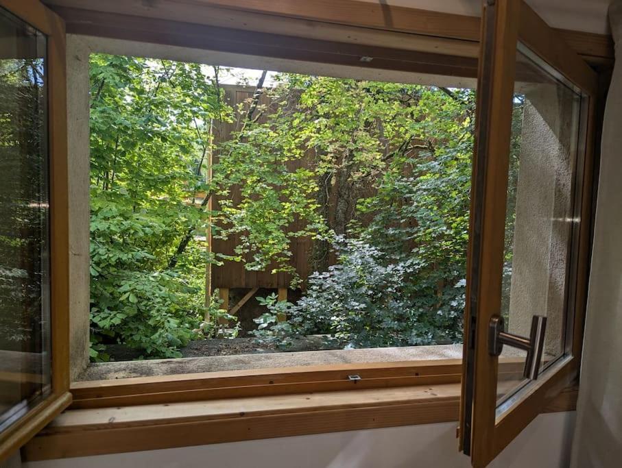Gite Zen Dans Les Bois Blesignac Exterior foto